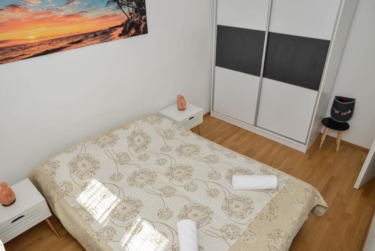 Apartment Leon Sa Privatnim Parkingom ザダル エクステリア 写真